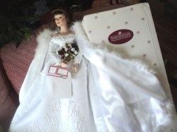 22'' WINTER'S LOVE ASHTON DRAKE PORCELAIN BRIDE DOLL, COA, BOX
